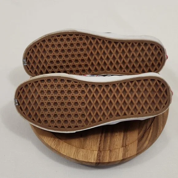 Vans Crew Red Floral Classic Slip On Sneakers. Size Womens 7  Mens 5.5 - Picture 7 of 7